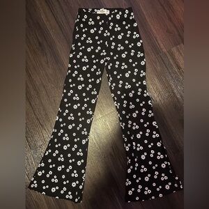 Hollister Ultra High Rise Bell Bottom Leggins Pants XS Floral Retro Stretchy